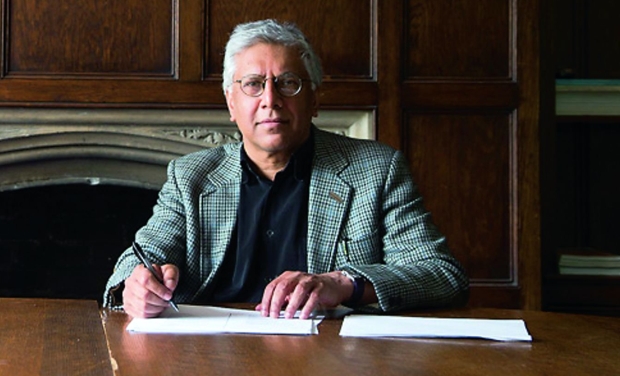 PULITZER PRIZE WINNER VIJAY SESHADRI PULITZER PRIZE WINNER VIJAY SESHADRI